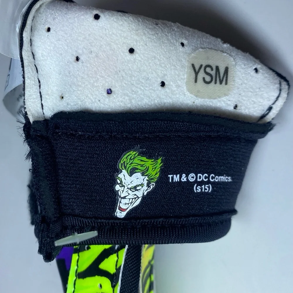 Under Armour Joker Alter Ego Football Gloves Youth Small YSM 1268328 Rare DC